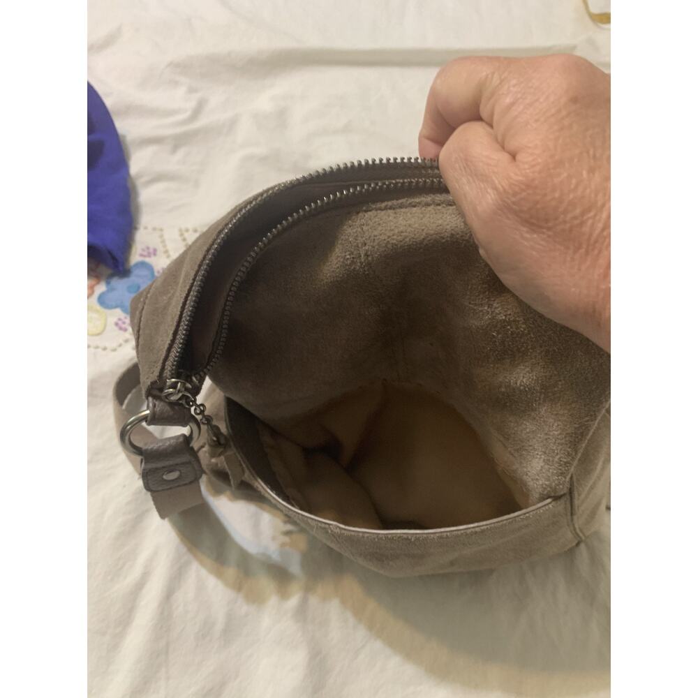 The Sak Lucia Crossbody Mushroom Suede, Adjustable strap, lots of pockets - Picture 6 of 13